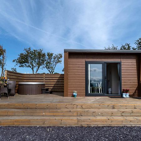 Waenfechan Glamping With Hot Tubs Colwyn Bay Exterior foto