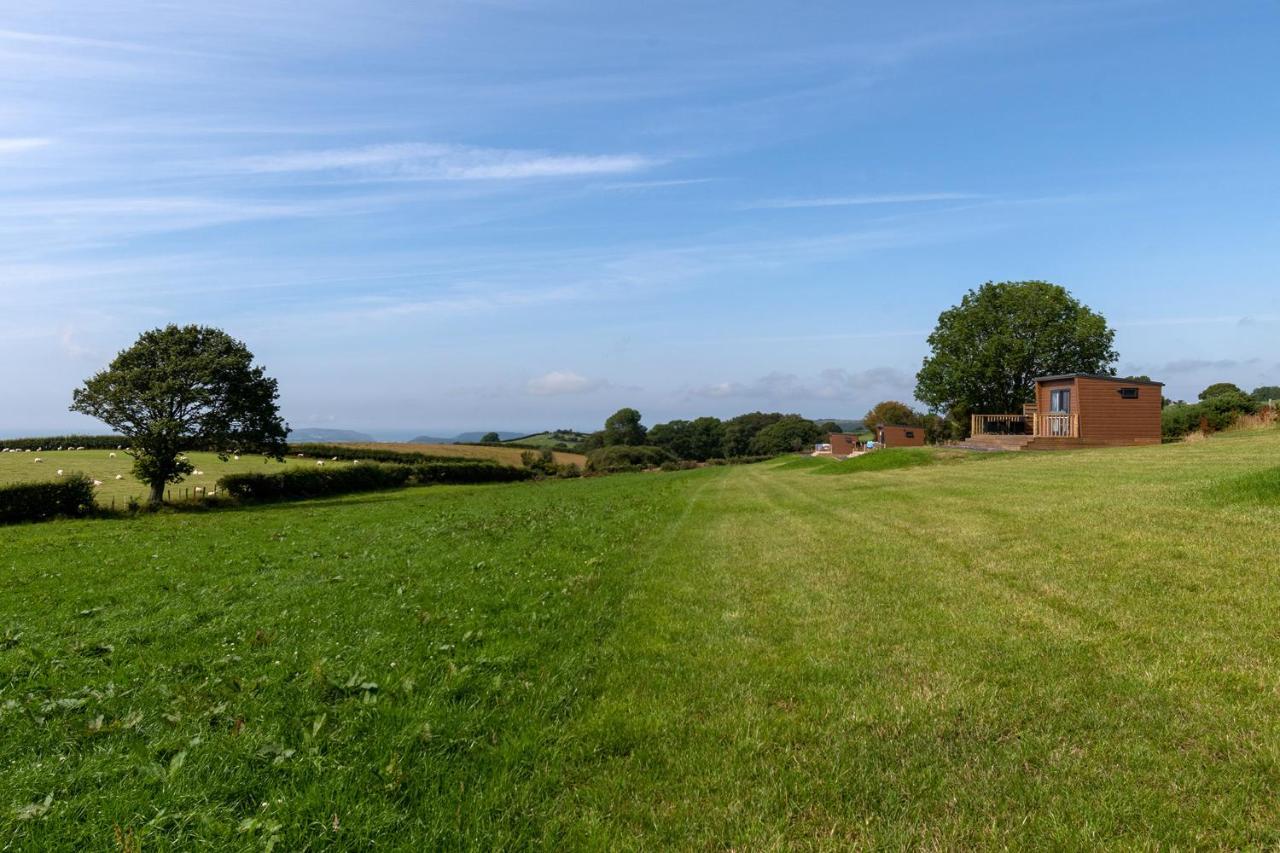 Waenfechan Glamping With Hot Tubs Colwyn Bay Exterior foto